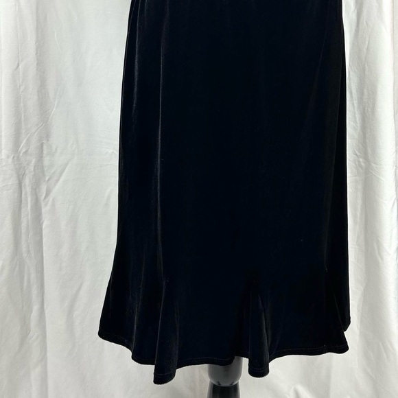 Vintage Notations Black Velvet Skirt - Picture 2 of 5